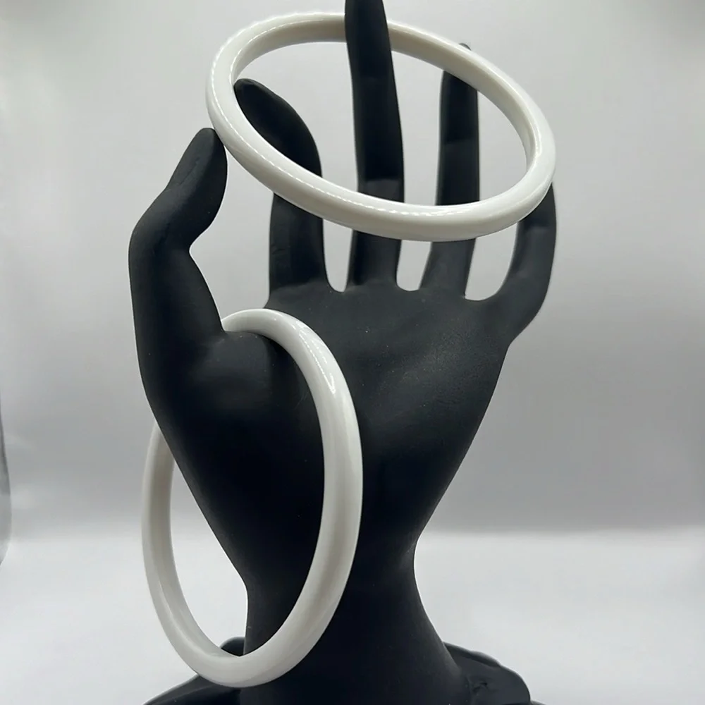Vintage White Bakelite Bangle Bracelets Mid Century 1940-1960